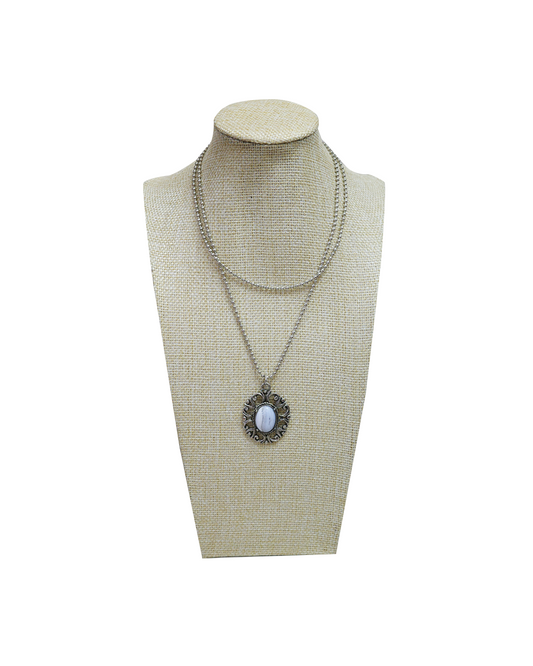 Agate Pendant Necklace