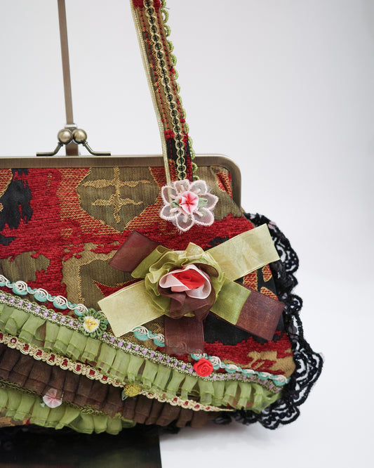 Victorian Style Lace Kiss-Lock Bag