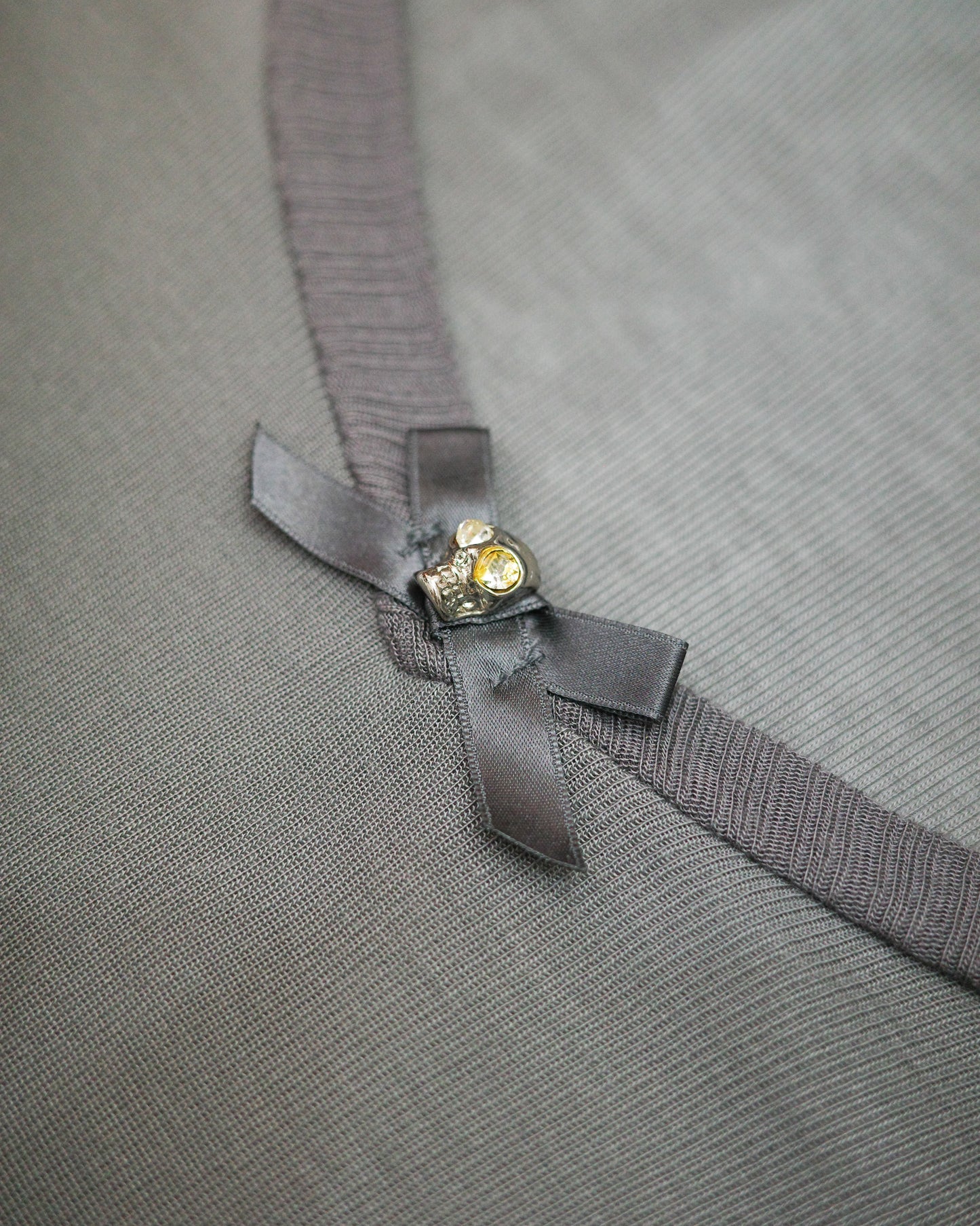 Grey Puffy Sleeves Top