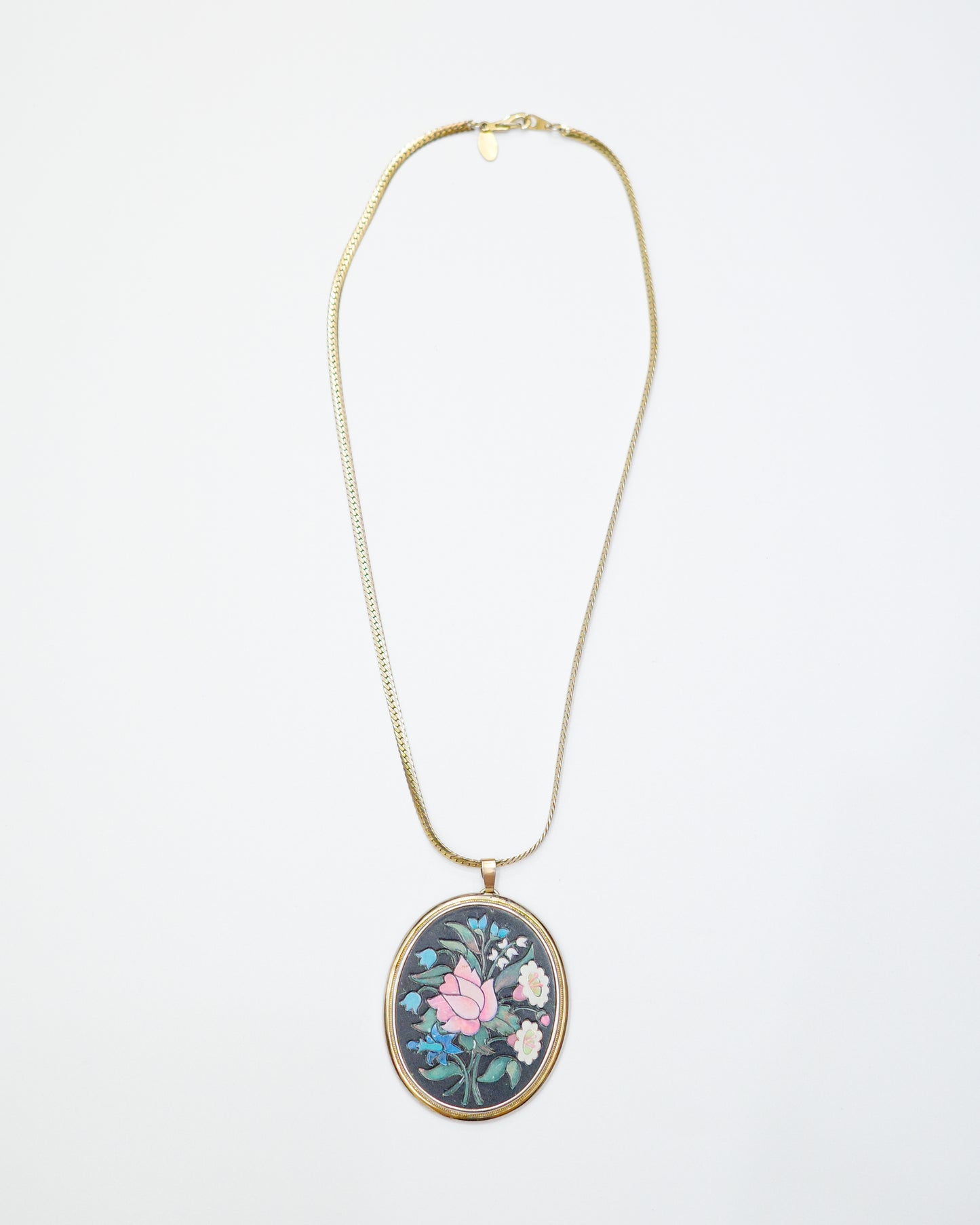 Avon Vintage Floral Necklace