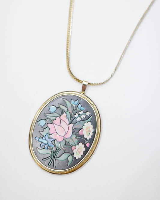 Avon Vintage Floral Necklace