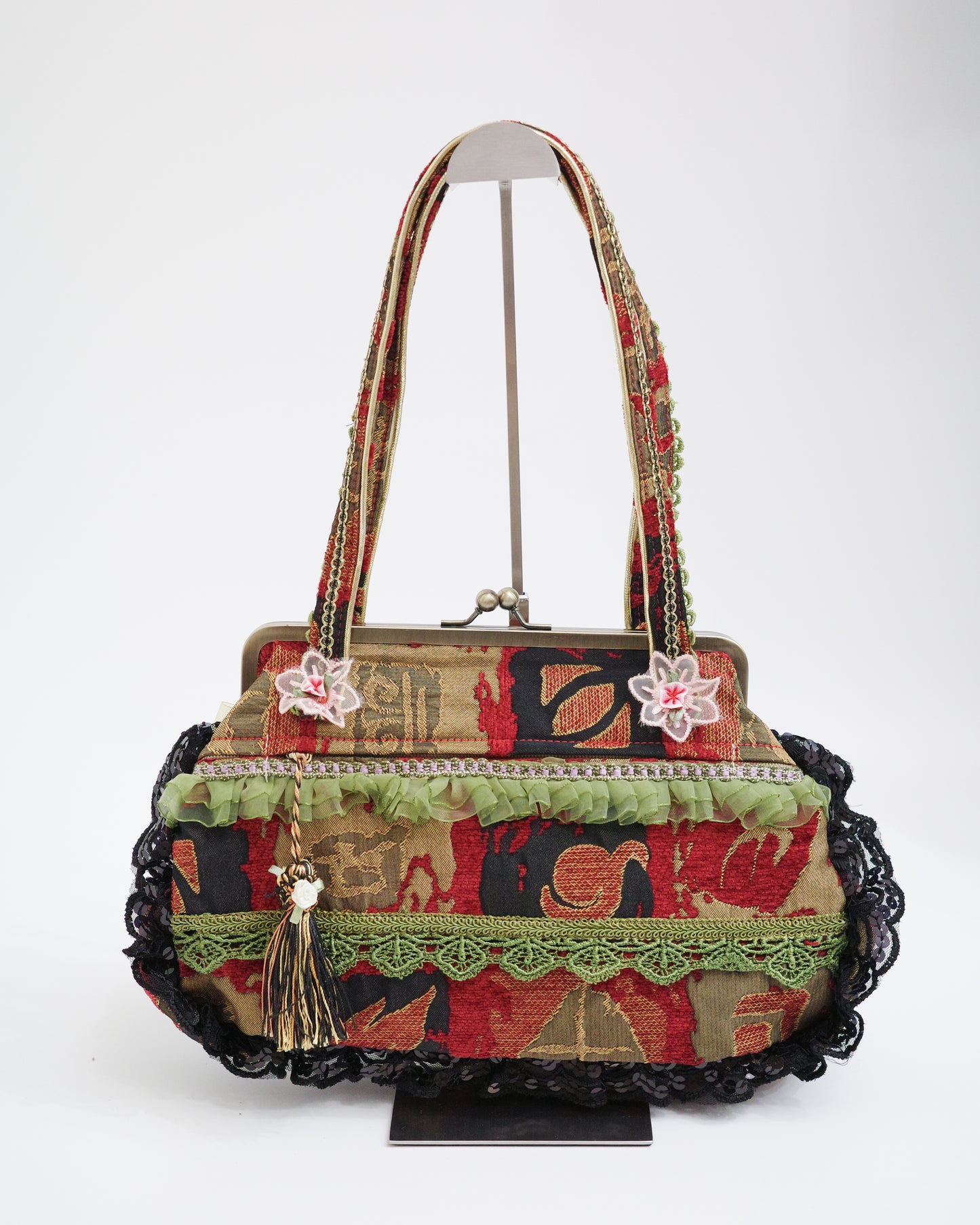 Victorian Style Lace Kiss-Lock Bag